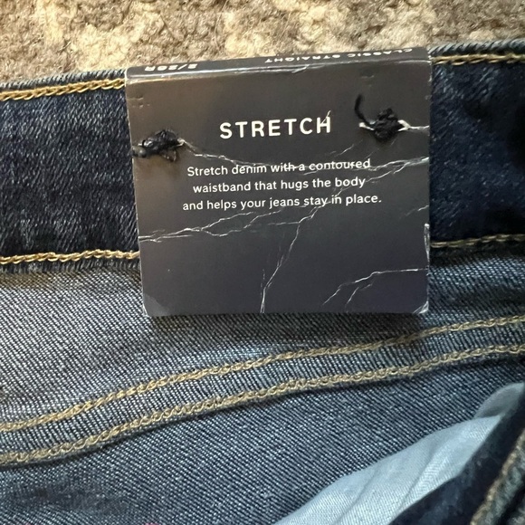 GAP NWT jeans size 2/26 classic strait (P205) - Picture 4 of 9